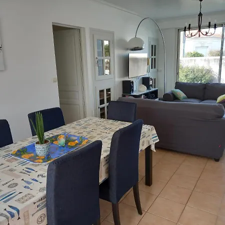 En Famille A Oleron Holiday home *